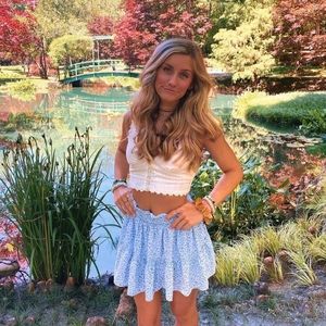 Meet your Posher, Ella